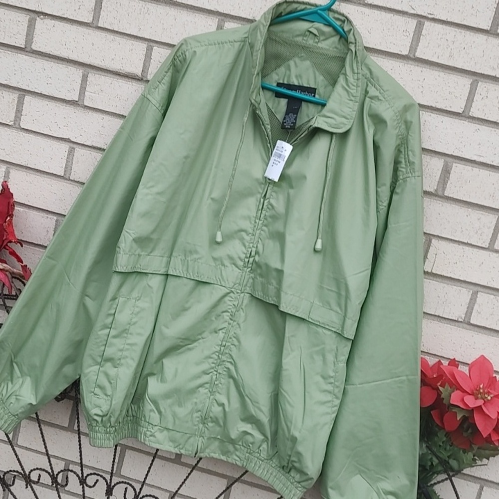 Green Jacket - Picture 5 of 11